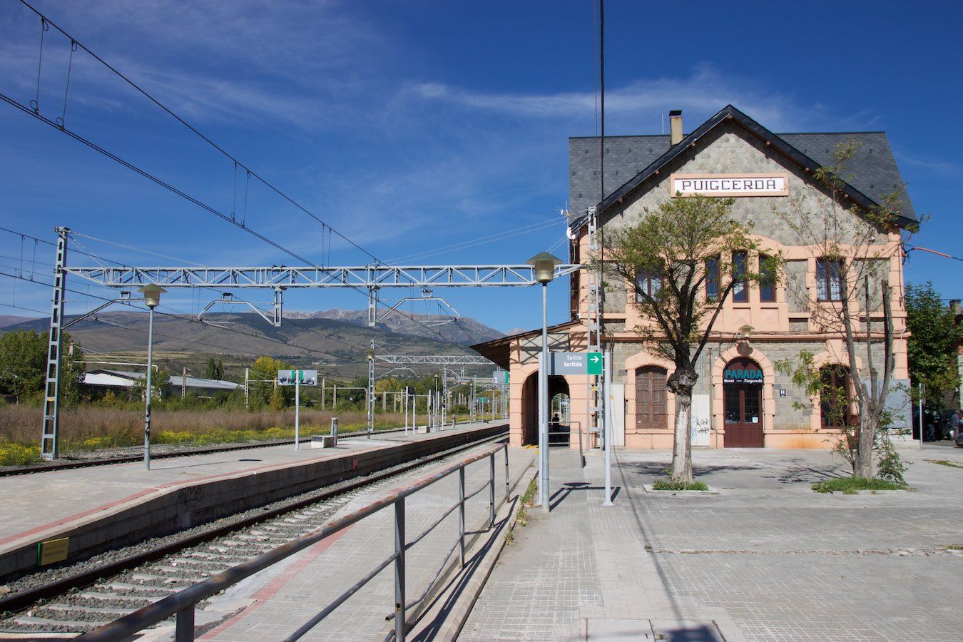 Bahnhof Puigcerdà / Hotel Parada