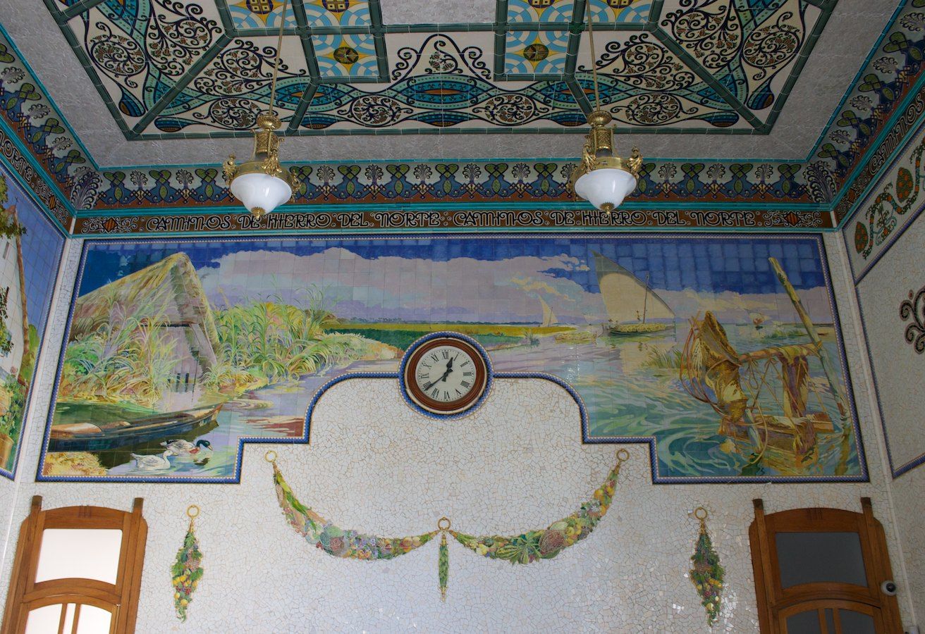 Alter Wartesaal im Bahnhof Valencia Nord