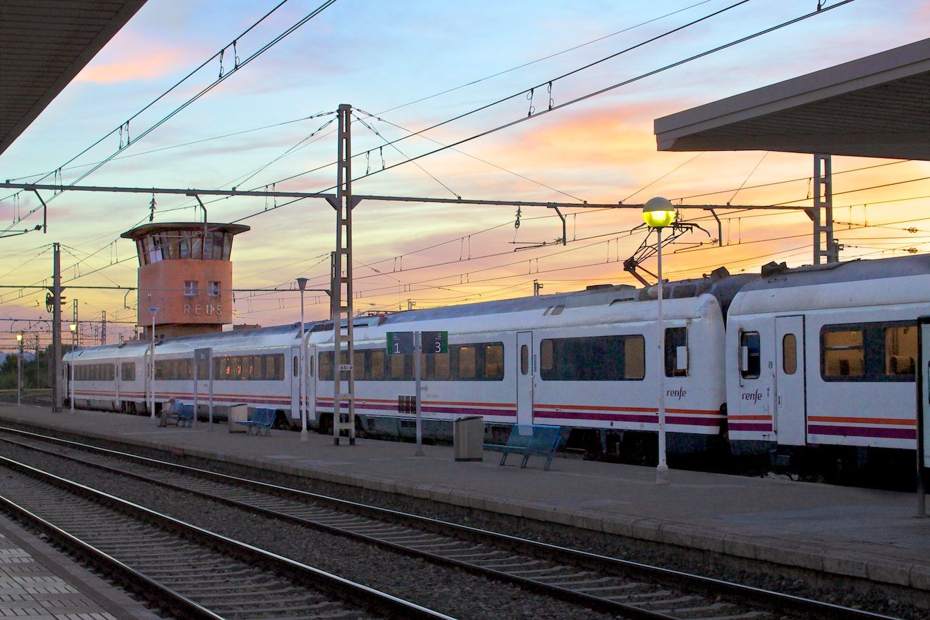 RENFE Baureihe 448 in Reus
