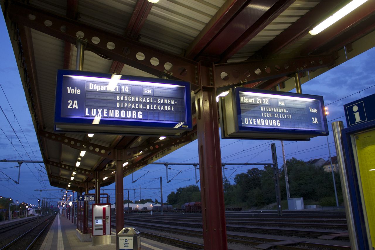 Zugzielanzeiger in Pétange