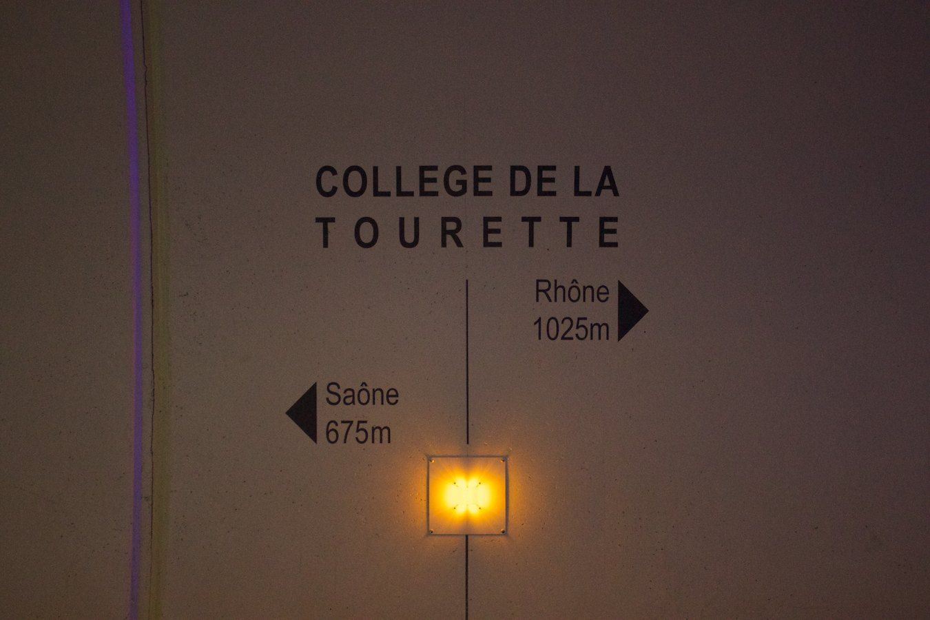 Unter dem College de la Tourette