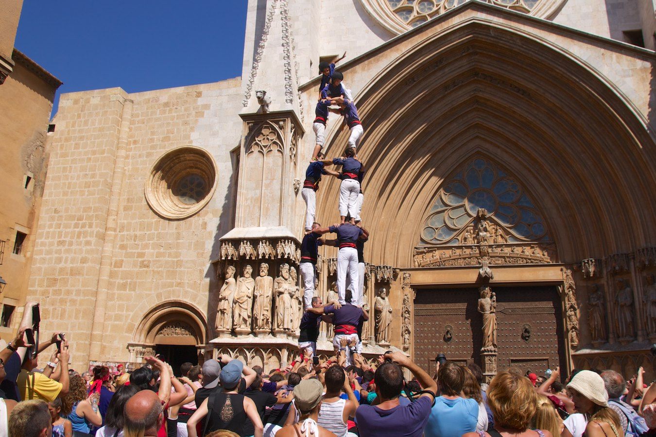 Castell vor der Kathedrale in Tarragona