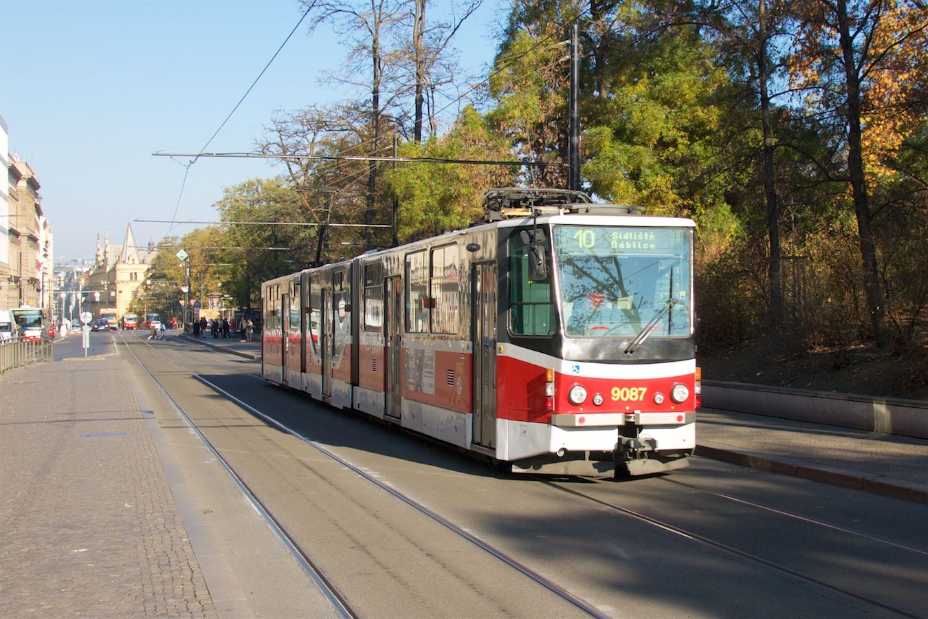 Tatra KT8D5.RN2P am Karlsplatz